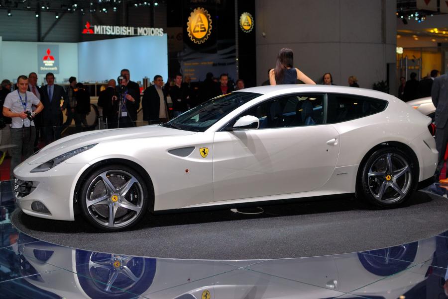  Ferrari FF 2011 года  (фото 119 из 195)